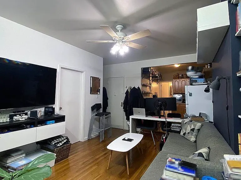 93 Allen St #2 — Photo 2