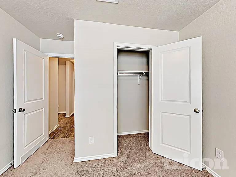 9736 Marbach Brk — Photo 21