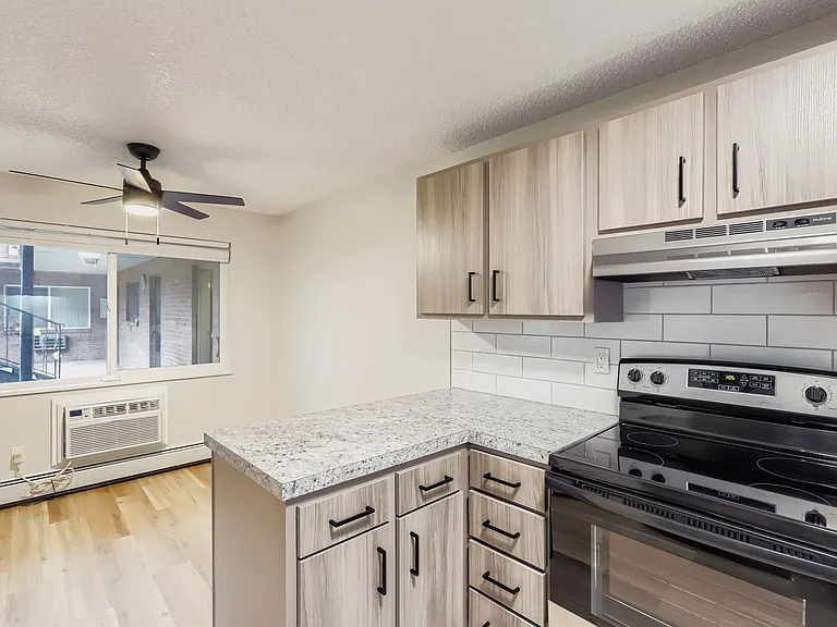 1000 Cimmeron Dr — Photo 7