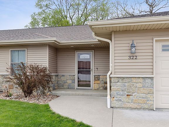 3rd image of 322 E River Ct