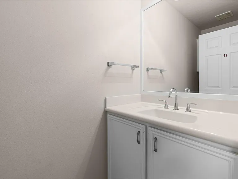 106 Lazy Springs Dr — Photo 25