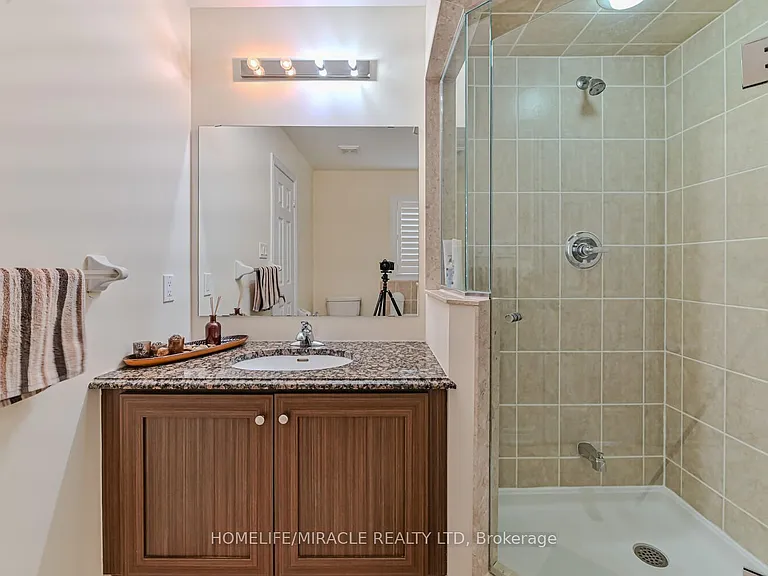 105 Sky Harbour Dr — Photo 14