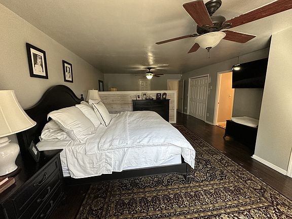 3rd image of 681 Calhoun Dr