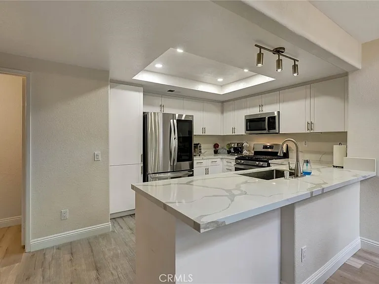6 Nightingale Dr — Photo 16