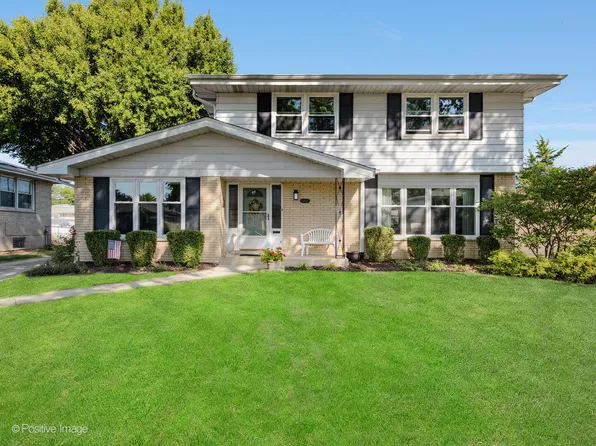 4628 W 106th St, Oak Lawn, IL 60453