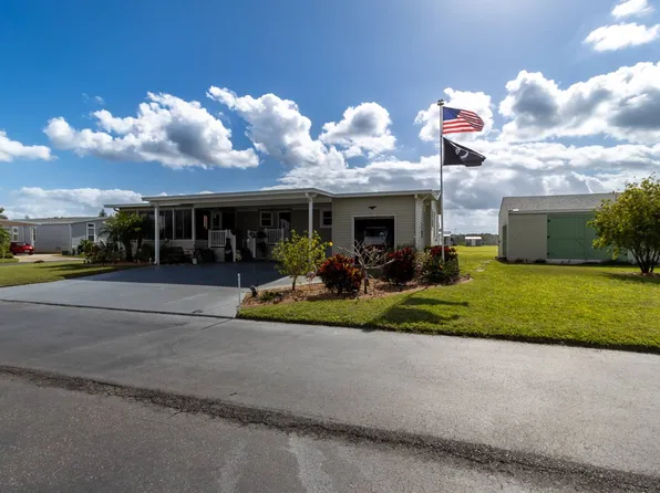 1439 Whispering Pines Loop, Frostproof, FL 33843