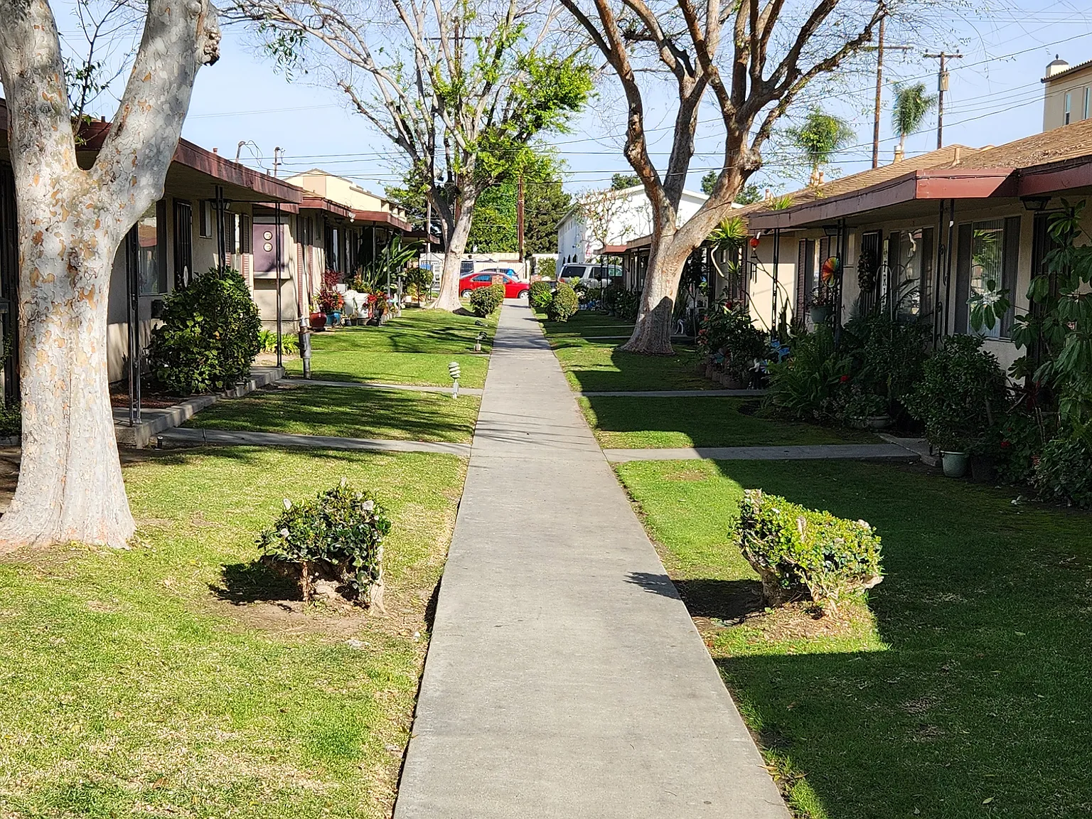 Western Crescent Apartments — Photo 4