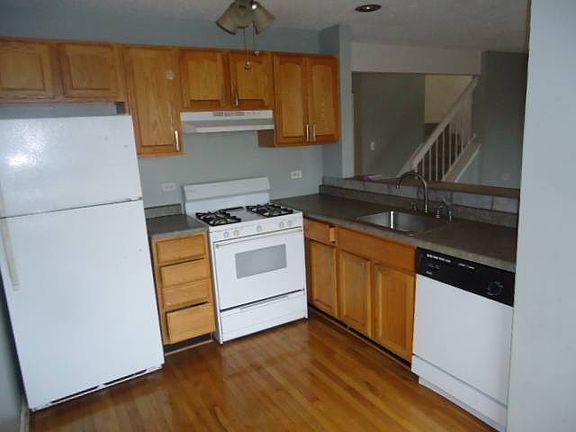 4th image of 7711 Bolton Way
