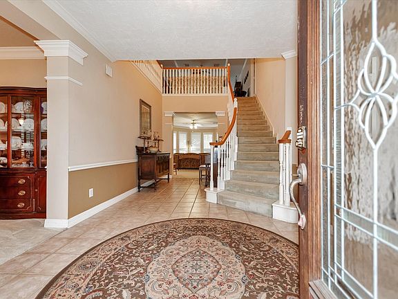 3rd image of 5718 Oakmoss Trl