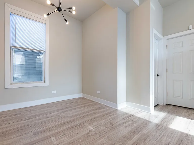 2837 W Lexington St #2R — Photo 8