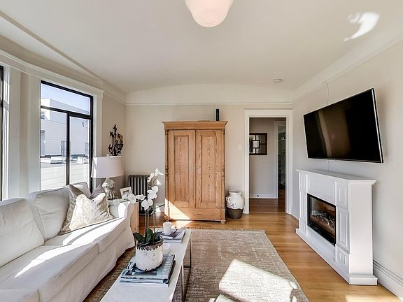 3rd image of 3501 Divisadero St APT 15