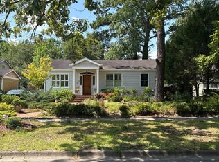 211 E 66th St, Savannah, GA 31405