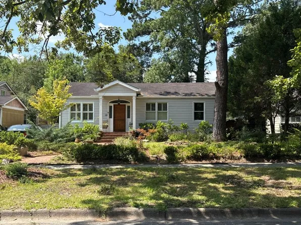 211 E 66th St, Savannah, GA 31405