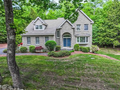 48 Essex Road, Bedford, NH, 03110