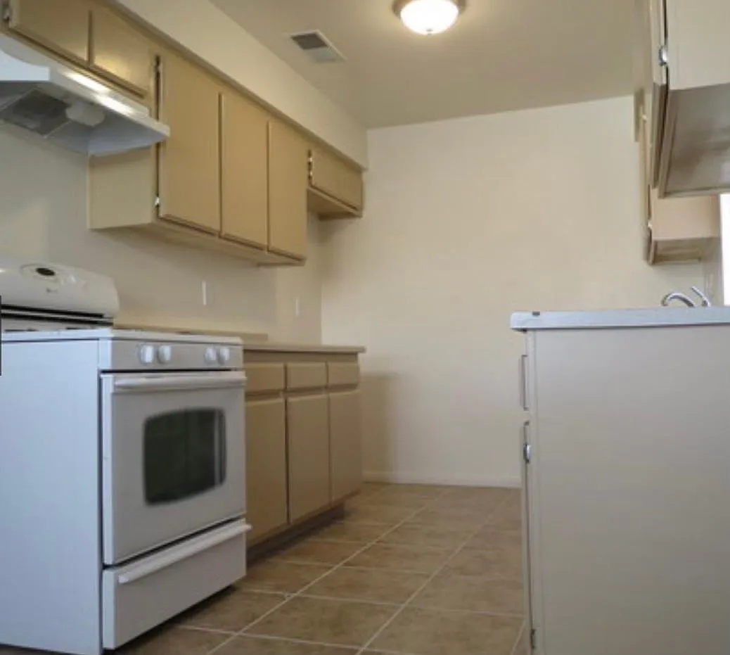 2 bed, 800 sqft, $1,395 — Photo 4