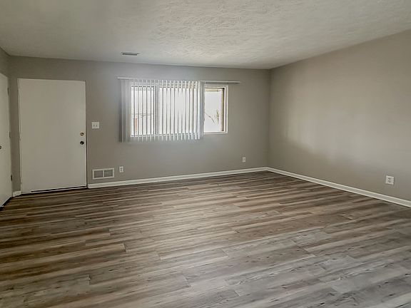 5th image of 4701 Gladstone St #4717