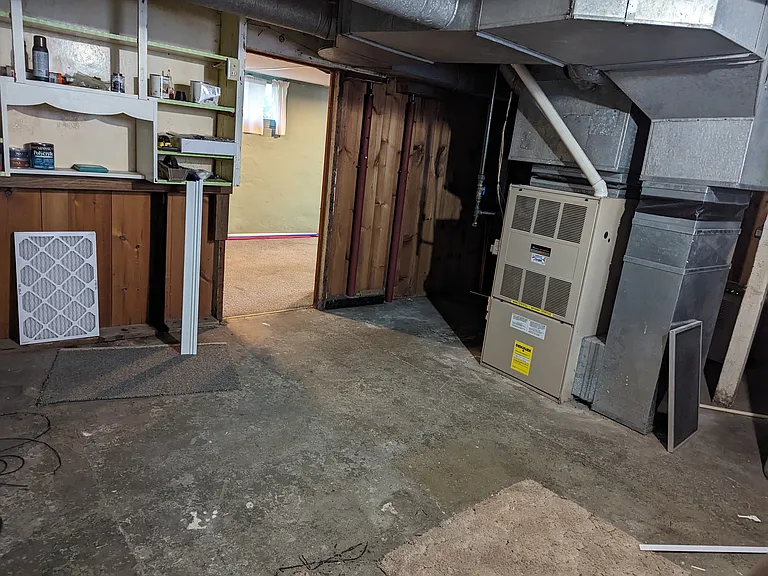 434 E Chapin St — Photo 33