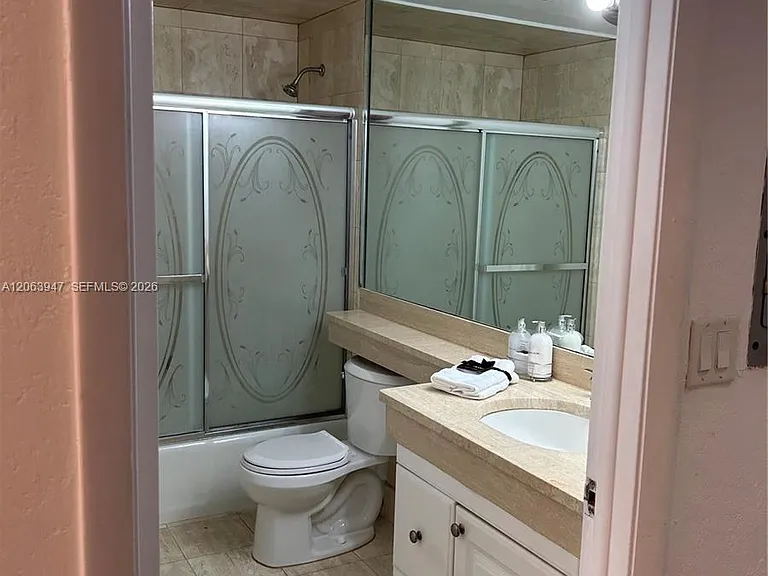 700 Biltmore Way #215 — Photo 9