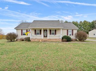 175 Gammons Ln, Lafayette, TN 37083