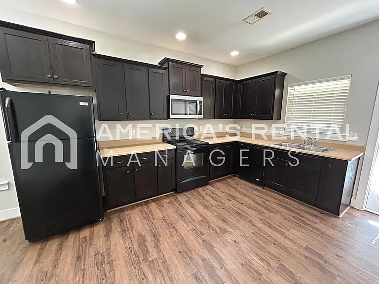 5584 Park Side Rd — Photo 8