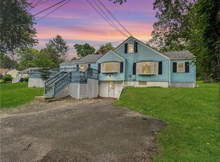 2 Holt Rd, Red Hook, NY 12571