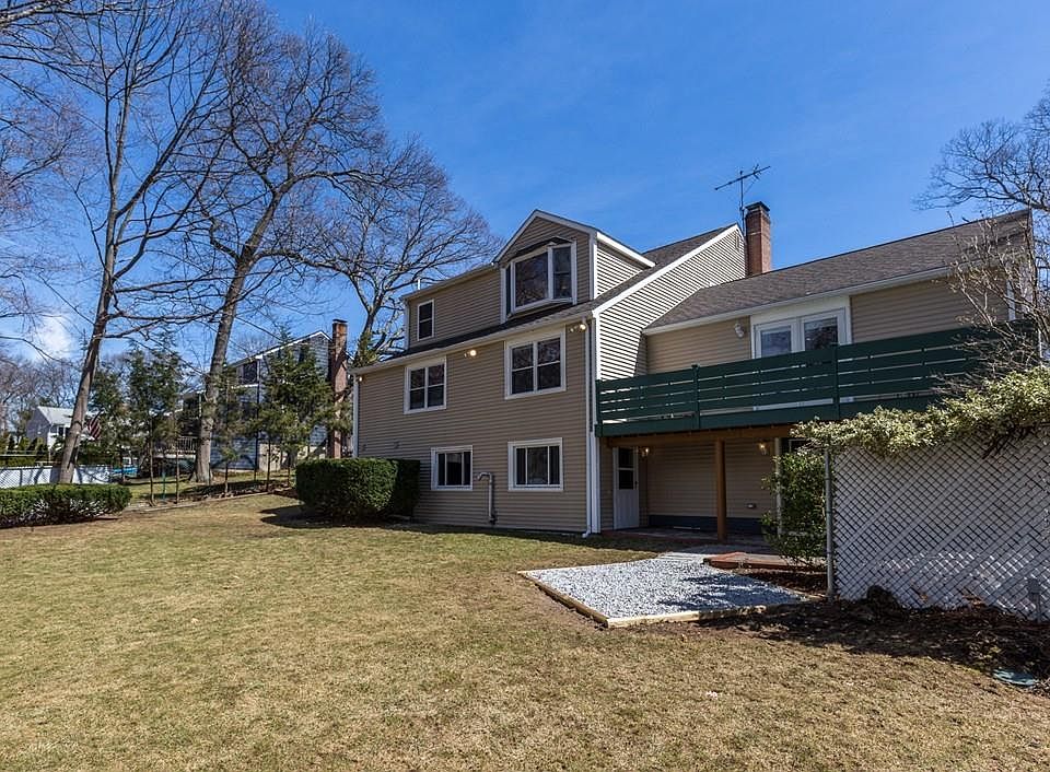 2nd image of 54 Plymouth Rd