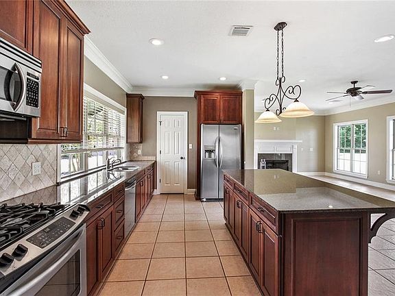 5th image of 4110 Primrose Dr