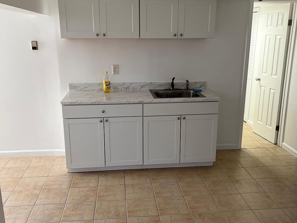 1st image of 2145 Central Dr
