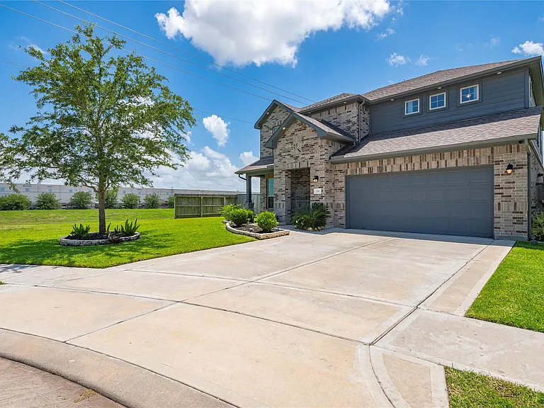 288 Kara Mist Ct — Photo 3
