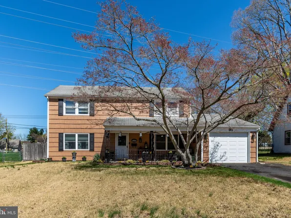 91 Messenger Ln, Willingboro, NJ 08046