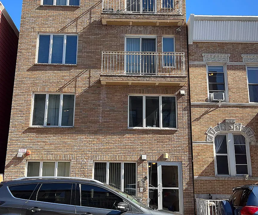 31-63 38th St #3B