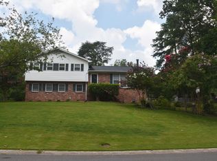2504 Woodmere Dr, Vestavia Hills, AL 35226