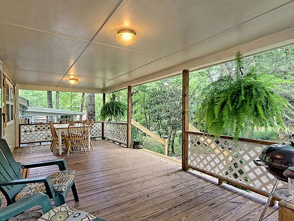 5th image of 4563 Sawbrier Cir