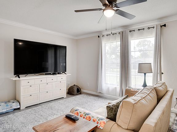 2nd image of 1107 Viking Dr