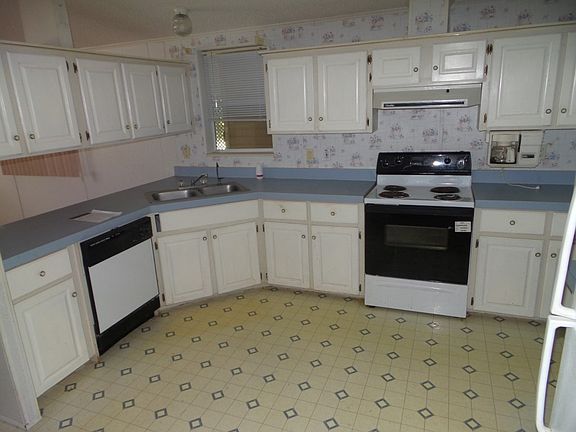 2nd image of 443 Plover Dr