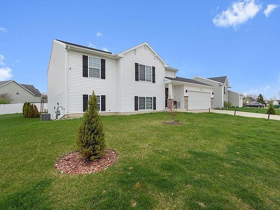 3rd image of 1308 Chapel Hill Dr