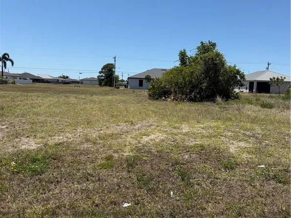 2532 Santa Barbara Blvd N, Cape Coral, FL 33993