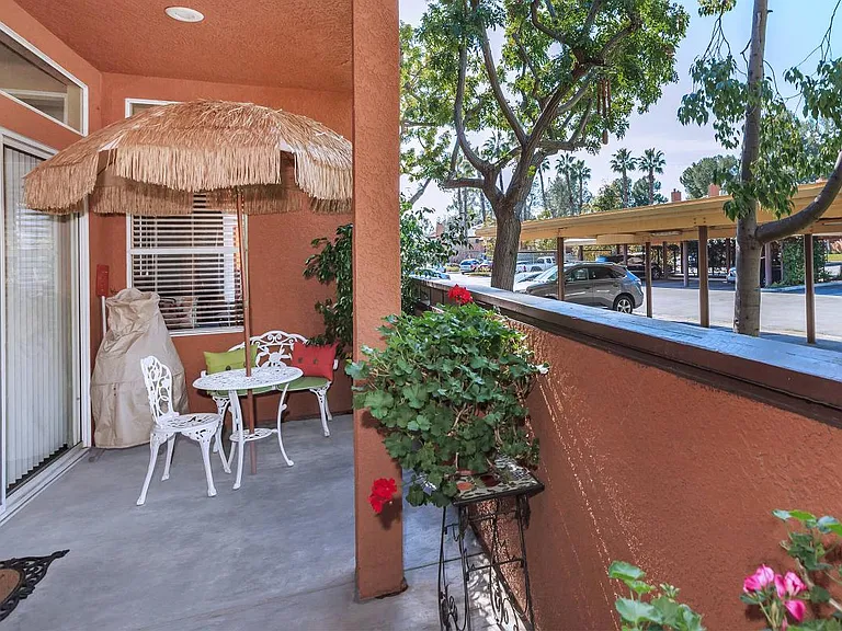 26160 Laguna Ct — Photo 3