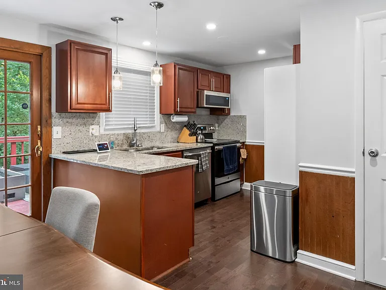 8113 Loving Forest Ct — Photo 17