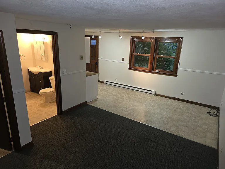 35 N Lowell Rd #B — Photo 6