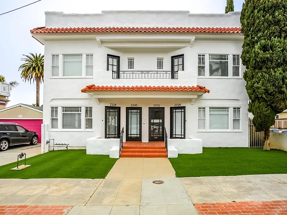 2332 2nd Ave