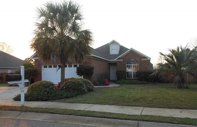 1st image of 200 Carrington Ln #1