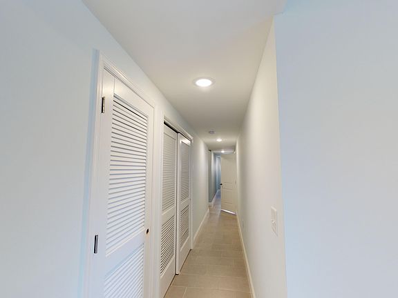 4th image of 161 Laidlaw Ave #1
