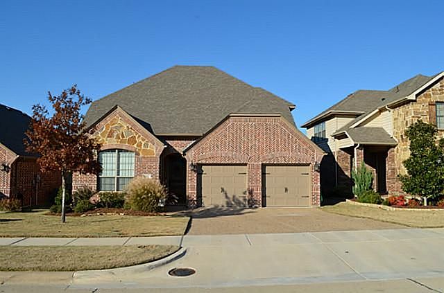 1st image of 612 Osage Dr
