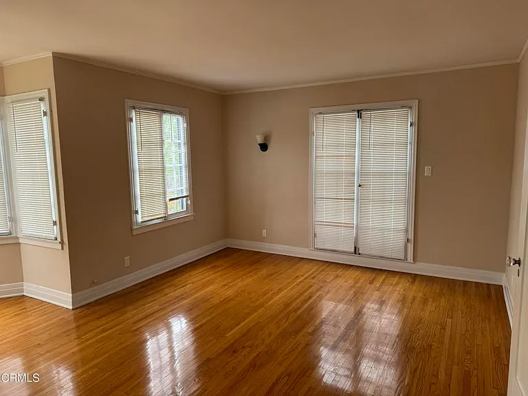 920 Summit Dr — Photo 15