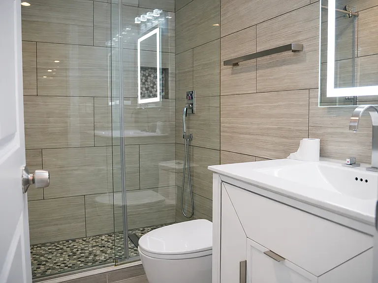 1633 Kalmia Rd NW #1 — Photo 9