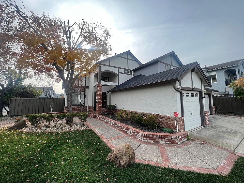 2nd image of 1703 Chandon Way