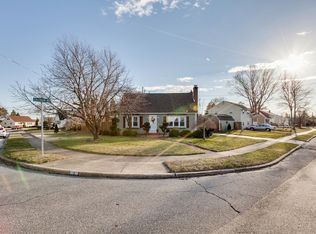 2 Joans Ln, Berlin, NJ 08009