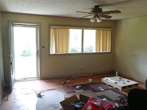 4th image of 8360 Gardenia Cir