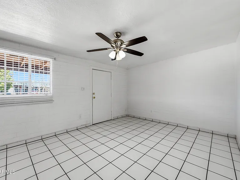 3905 W Almeria Rd #2 — Photo 3